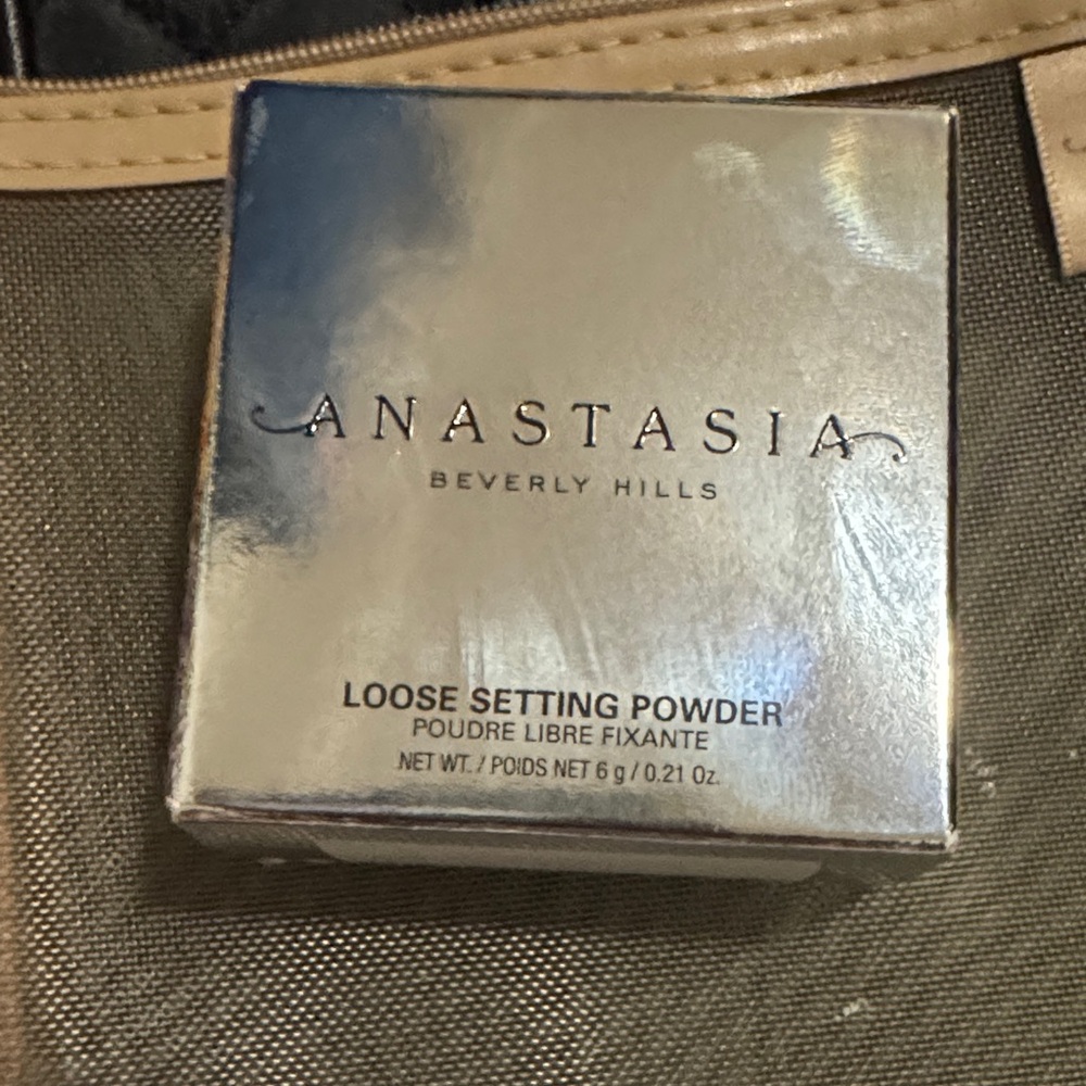 Anastasia Beverly Hills Silver Loose Setting Powder